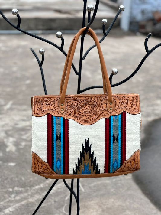 White Saddle Blanket Large Bag with Tooled Leather – TSB02C