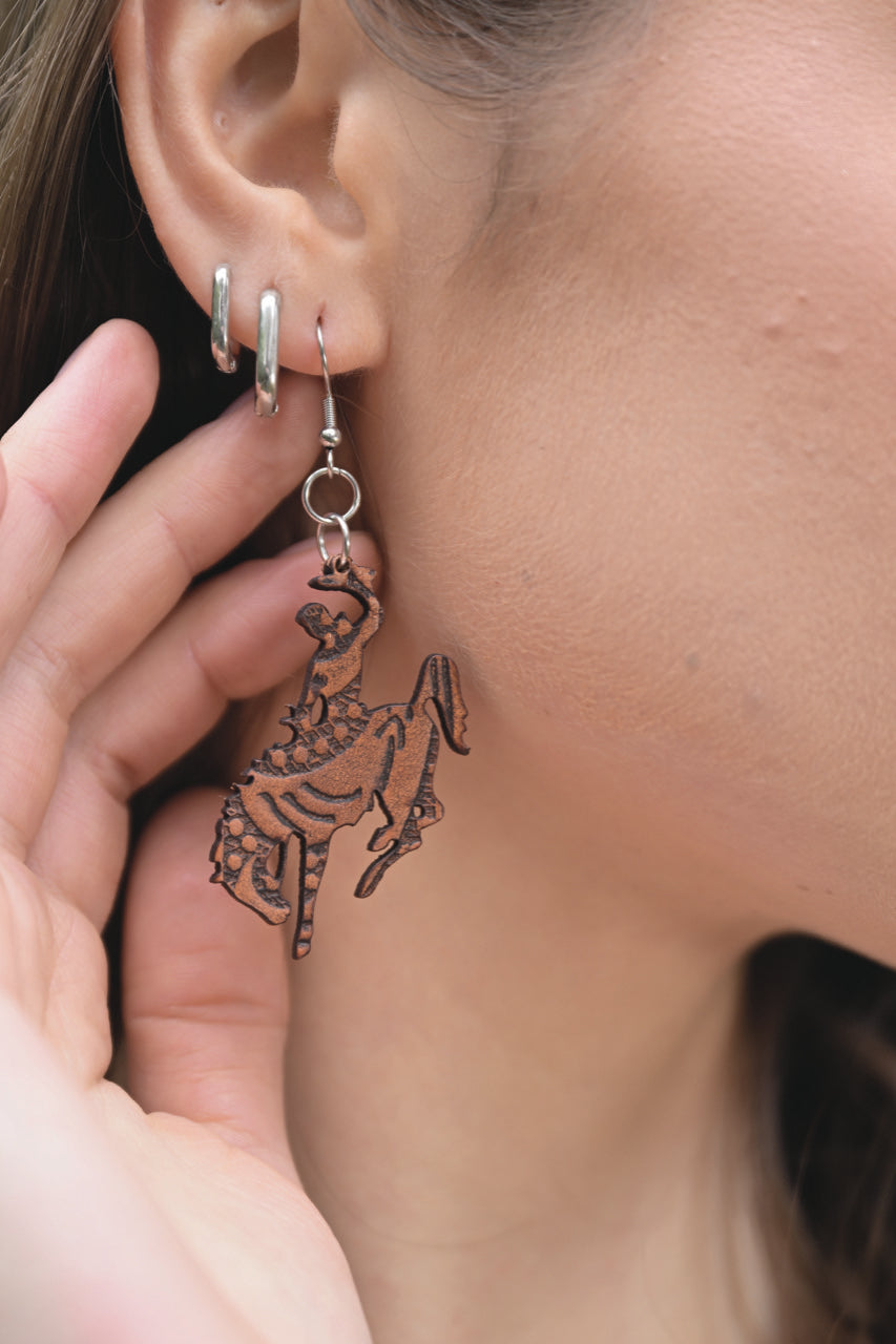 Te 04 Tooled Horse Earrings – Leather Jewelry Surgical Steel