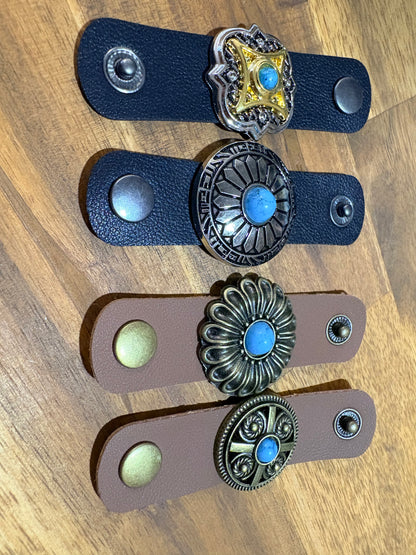 Western Style Leather Scarf Clips